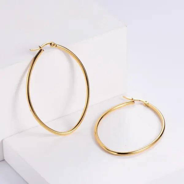 Wholesale PVD Coated Imitation Gold Heart Stainless Steel Simple Style Waterproof Non Tarnish Earrings