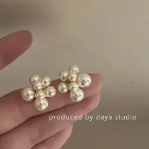 25-Multiple Pearl Earrings