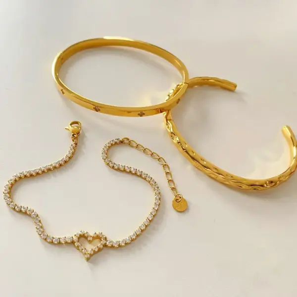 PVD Coated Real Gold Plated 16K White Heart Shape 304 Stainless Steel Casual Elegant Waterproof Non Tarnish Bracelets Bangle