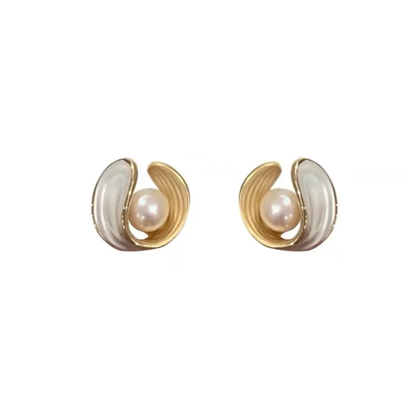 Wholesale Fashion Geometric Alloy Plating Artificial Pearls Women's Earrings 1 Pair