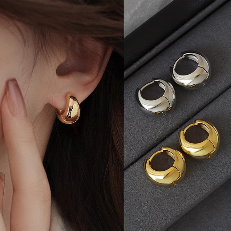 Wholesale Korean Style Water op Ear Buckle Light Luxury European and American Retro pular Earrings High-end Sense Niche French Style Earrings Women's