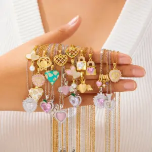 Wholesale Stainless Steel Heart Pendant Necklace For Women With Zircon Stone, Rose Gold And Silver Colors Jewelry Accessories