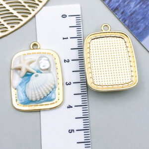 1 light blue gold-sprinkled rectangular pearl starfish shell 30x22x7mm-3.55g-23573 / Monet garden oil painting style three-dimensional pendant