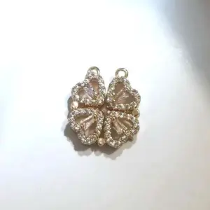 Single Pendant / Gold