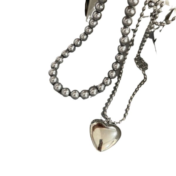 Wholesale South Korea Dongdaemun Rice Beads Titanium Steel Necklace Hollow Love Pendant Grey Fine Pearl Necklace Woolen Chain Women