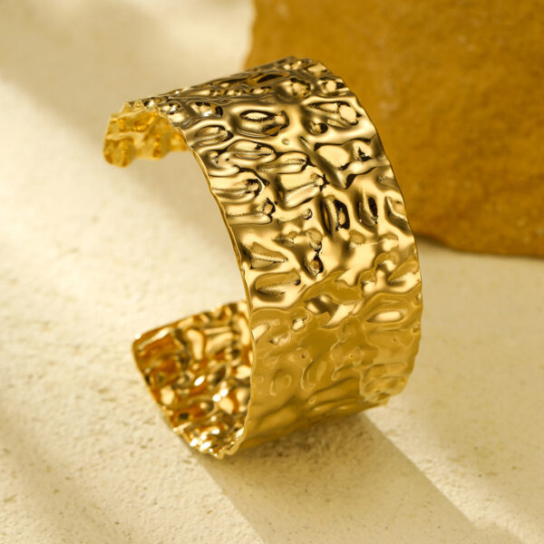 Wholesale European and American Cross-border Exaggerated Personality All-match Titanium Bracelet Fashion High-end Sense Wide Face Design Open Stainless Steel Handpiece