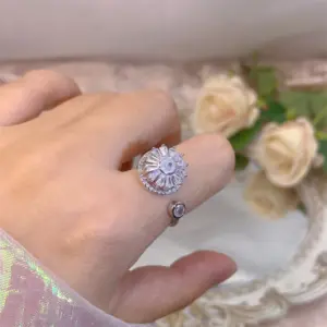 Silver Double-Layer Flower Spinning Ring / Adjustable Opening