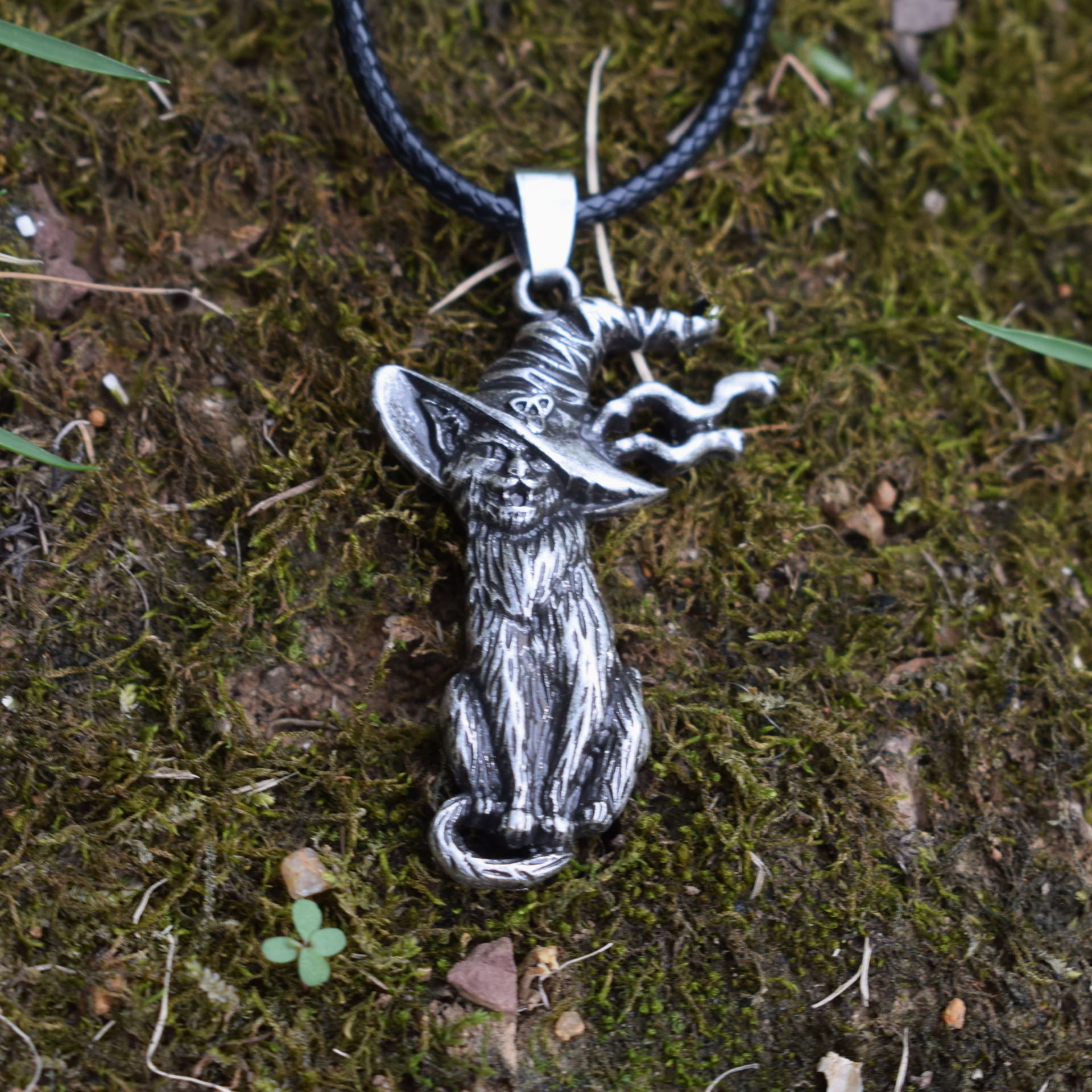 Wholesale Special: Witchcraft Celtic Black Cat Necklace for Witchcraft Lovers and Cat Lovers