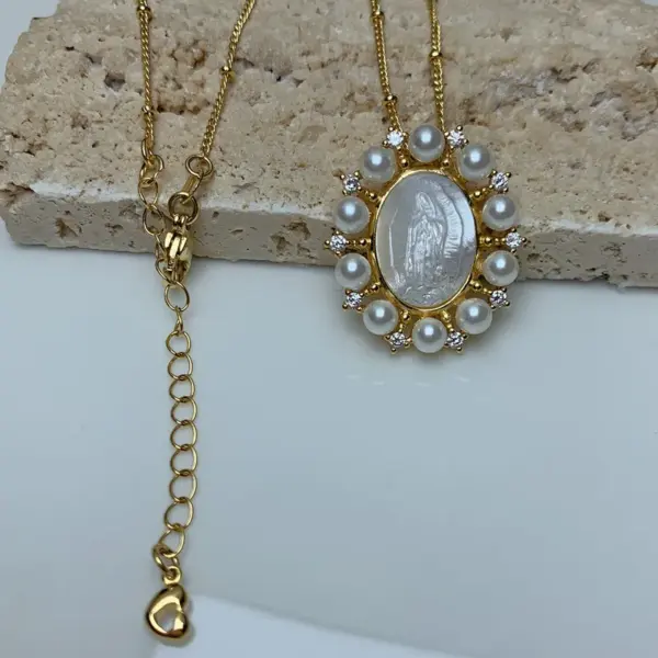 Wholesale Fashion Virgin Mary Copper Inlay Artificial Pearls Shell Necklace 1 Piece