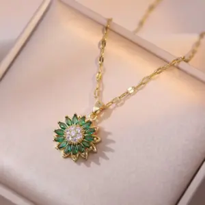 X2453 Emerald Sunflower Rotating Necklace