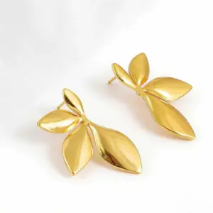 Gold / Average Size / Style 104