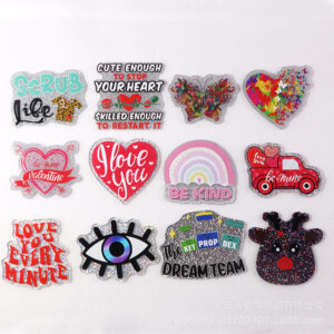 Wholesale New loose pink cross-border cartoon letter peach heart bag jewelry acrylic pin cute DIY patch