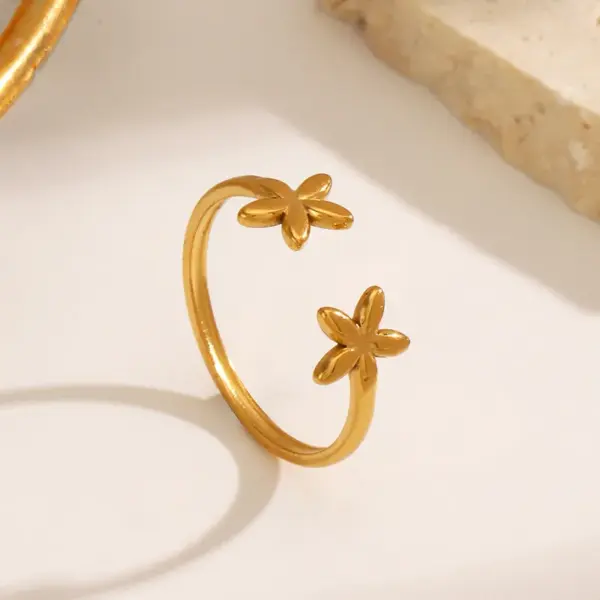 Ion Plating (IP) 18K Gold Plated Flower 304 Stainless Steel Simple Style Waterproof Non Tarnish Open Rings