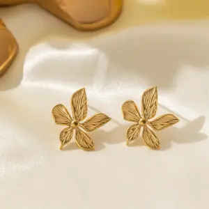 【XKE0228】Five Petal Earrings / Gold