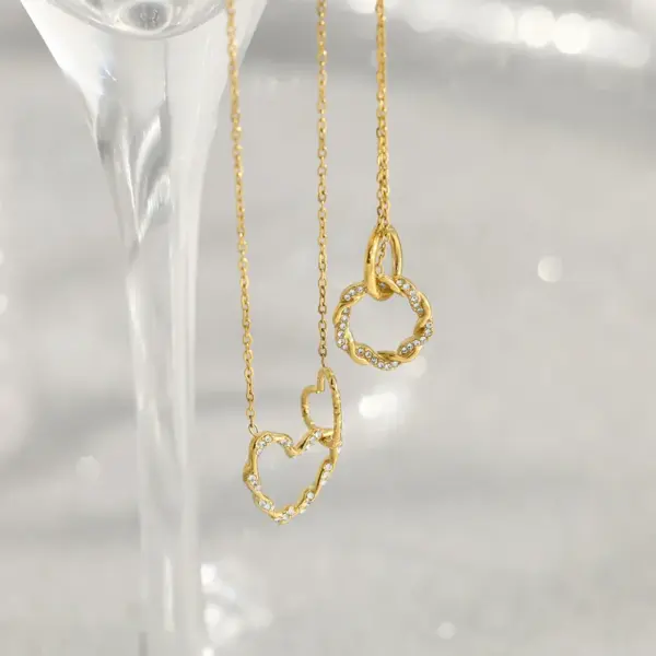 Wholesale New Product Braided Heart Inlaid Diamond Titanium Steel Collarbone Chain Women's Fashion Stainless Steel 18K Gold Circle Pendant Necklace