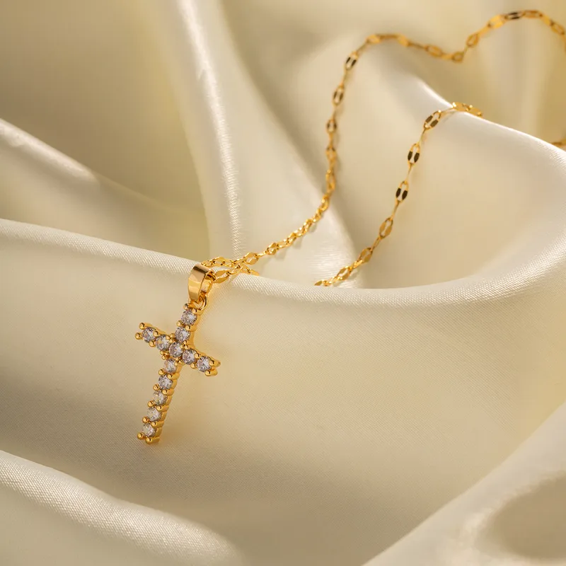 Wholesale 304 Stainless Steel Cross PVD Coated Zircon 18K Gold Plated INS Style Plating Inlay Gold Pendant Necklace