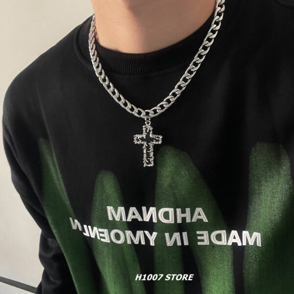 oly-cc9eac702639f7b2b9eb2bcfd1752f1f Wholesale Dark Wind melting cross hip hop style Cuban necklace boys niche design sense female clavicle chain sweater chain