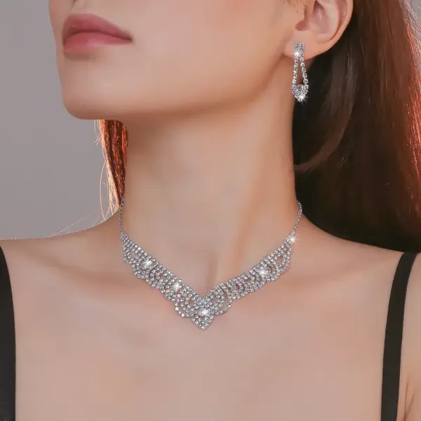 Wholesale Fashion Water Droplets Tassel Artificial Crystal Metal Inlay Rhinestones Earrings Necklace 1 Set
