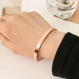 6mm Rose Gold Light Plate Bracelet (Never Fade)