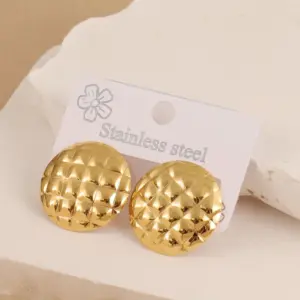Gold / Average Size / Style 163