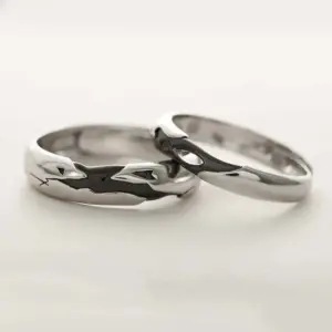 Women's ring / Adjustable opening