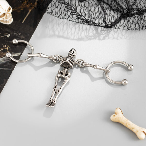 Wholesale Sweet and cool titanium steel skull ear stud earrings