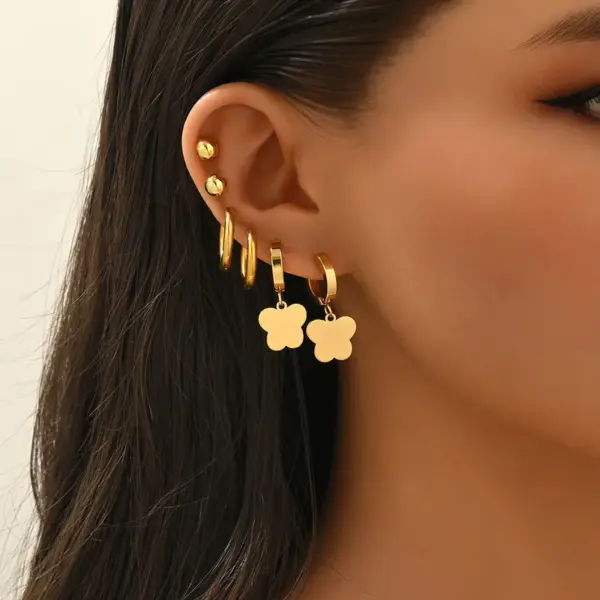 Wholesale Three Pairs Fashion 304 Stainless Steel Geometric Heart Flower Rectangle Three-Dimensional Hoop Earrings Set For Women Daily 18K Gold Plated