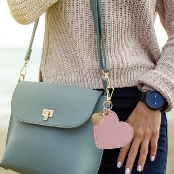 Wholesale Small Fresh PU Leather Heart-shaped Keychain Women's Coin Purse Leather Love Pendant Keychain Car Pendant