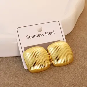 Gold / Average Size / Style 47
