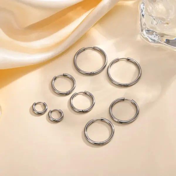 Wholesale PVD Coated Real Gold Plated Solid Color 304 Stainless Steel Simple Style Waterproof Non Tarnish Hoop Earrings