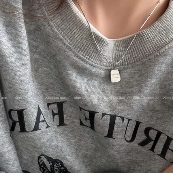 Wholesale European and American Simple Square Letter Titanium Steel Necklace Women's Niche Fashion All-match Necklace Light Luxury High-end Clavicle Chain