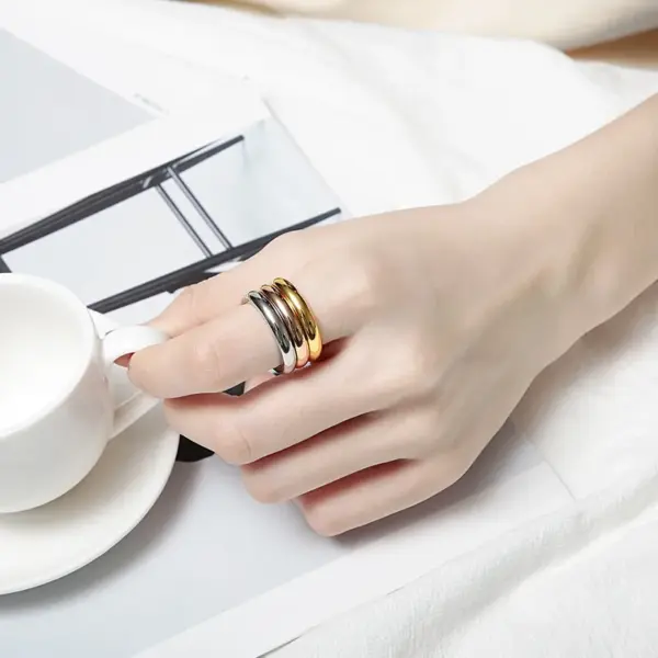 Wholesale PVD Coated 18K Gold Plated Round 304 Stainless Steel Basic Simple Style Classic Style Waterproof Non Tarnish Rings