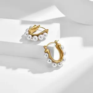 【XKE0030】U-shaped Pearl Earrings / Gold