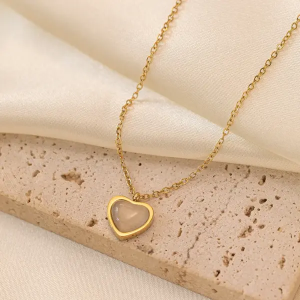 Wholesale PVD Coated Real Gold Plated 18K Gold Heart Shape 304 Stainless Steel Simple Style Classic Style Waterproof Non Tarnish Jewelry Set