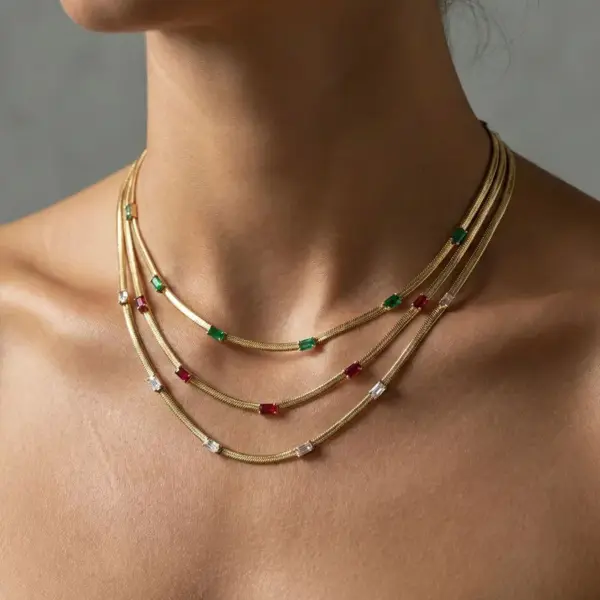 Wholesale 18K Gold Plated 304 Stainless Steel Necklace Vintage Inlaid Diamond Snake Bone Chain For Women Non-Fading Collarbone Chain With Rhinestones