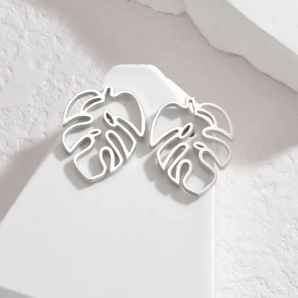 Wholesale 304 Stainless Steel Leaf PVD Coated Stone-Free 18K Real Gold Plated 18K Gold Elegant Waterproof Non Tarnish Hollow Out Gold Silver Earrings