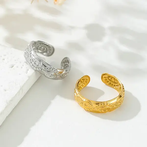 Wholesale PVD Coated Real Gold Plated Eye 304 Stainless Steel Simple Style Waterproof Non Tarnish Rings