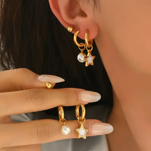 Wholesale A Set Of 304 Stainless Steel With 18K Gold-plated Heart-shaped Simple Earrings For Everyday Wear