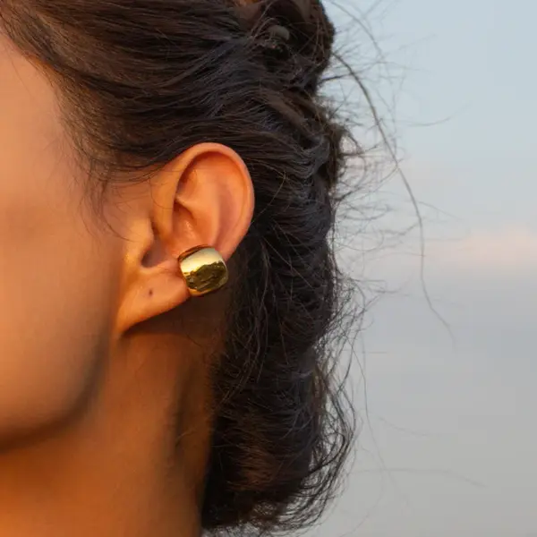 Wholesale 304 Stainless Steel Solid Color PVD Coated 18K Gold Plated Simple Style Classic Style Plating Gold Ear Cuffs
