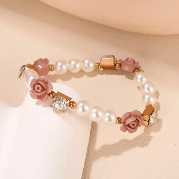 Wholesale Simple Style Flower Zircon Arylic Beaded Bracelets Wholesale