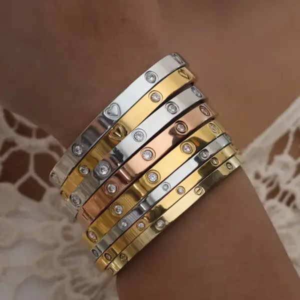 Wholesale Retro Classic Style Geometric Heart Shape 304 Stainless Steel Bangle In Bulk