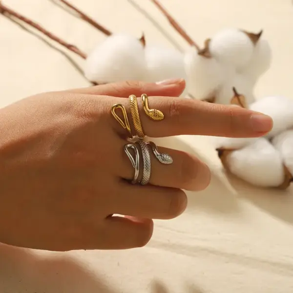 Wholesale PVD Coated Real Gold Plated 18K Gold Circle Heart Shape Snake 304 Stainless Steel Retro Waterproof Non Tarnish Open Rings