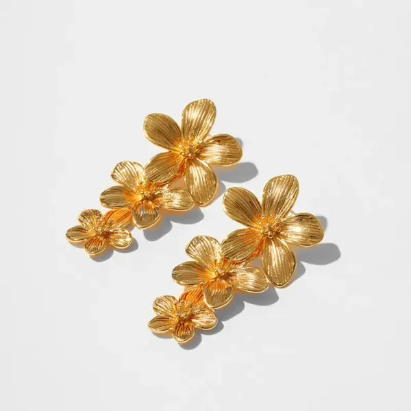 Wholesale 1 Pair Romantic Flower Plating Copper 18K Gold Plated Drop Earrings