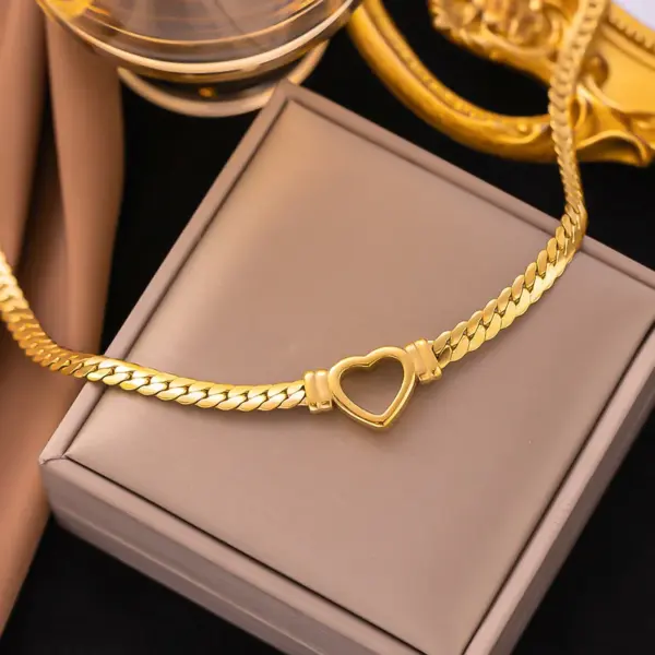 Wholesale PVD Coated Real Gold Plated 18K Gold Heart Shape 304 Stainless Steel Vacation Waterproof Non Tarnish Bracelets Necklace