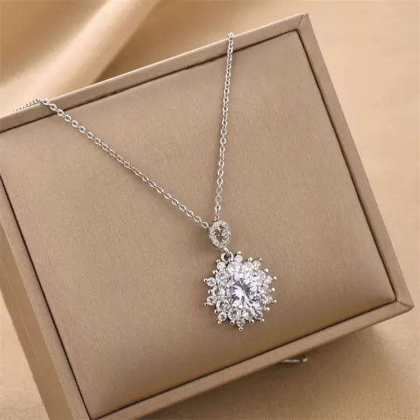 Wholesale Fashion Flower Titanium Steel Inlay Artificial Crystal Necklace
