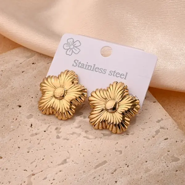 Wholesale 1 Pair/Package Casual Modern Style Sunflower Flower Polishing Plating 201 Stainless Steel 18K Gold Plated Earrings