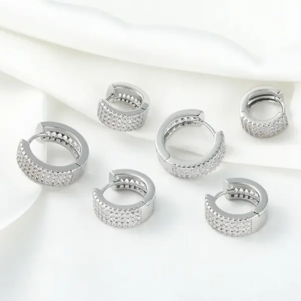 Wholesale 1 Piece Simple Style Round Plating Inlay Brass Zircon 18k Gold Plated Silver Plated Earrings