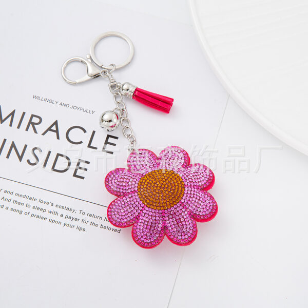 Wholesale Cute diamond studded flower keychain