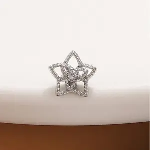 18 White K# Five-Pointed Star 8588