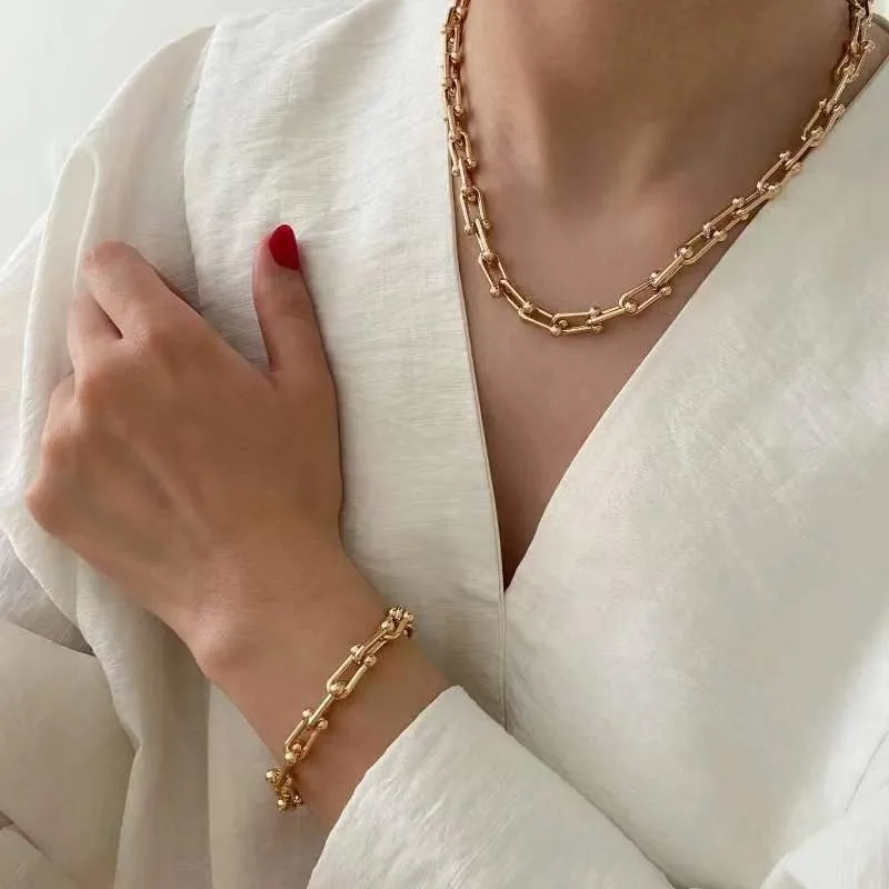 Wholesale Ion Plating (IP) U Shape Solid Color 304 Stainless Steel Elegant Classic Style Streetwear Waterproof Non Tarnish Bracelets Earrings Necklace